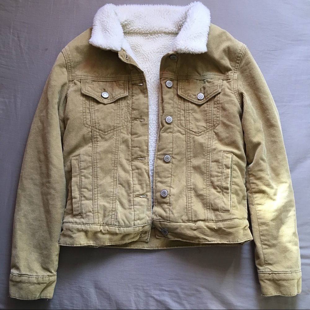 🧡 Brandy Melville Shaine tan corduroy jacket 🧡